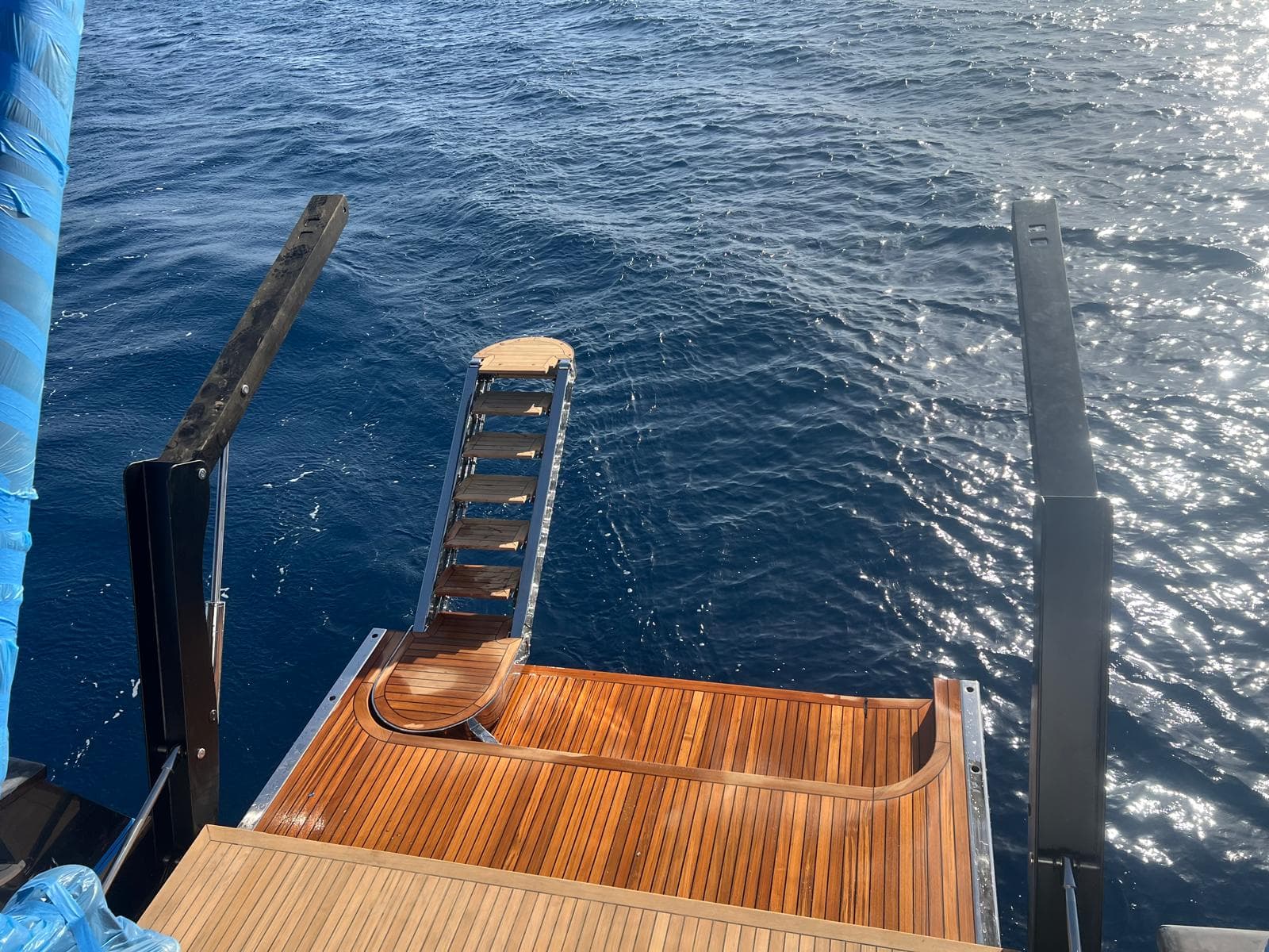 Side Automatic Hull Ladder